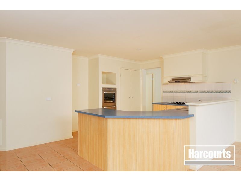 16 Fleet Street, Narre Warren South VIC 3805