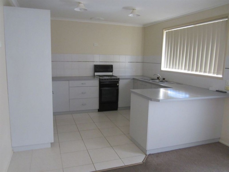 1 Rowan Court, Carrum Downs VIC 3201