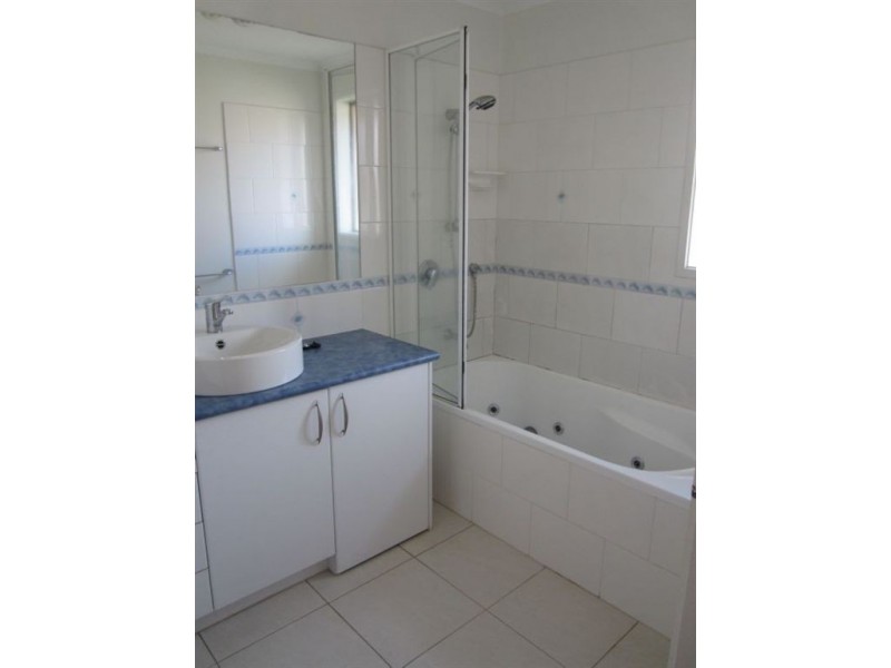 1 Rowan Court, Carrum Downs VIC 3201