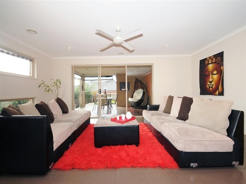 25 Diamond Parade, Skye VIC 3977