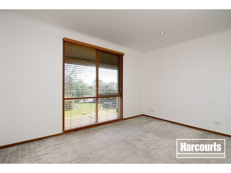 22 Woodvale Drive, Carrum Downs VIC 3201