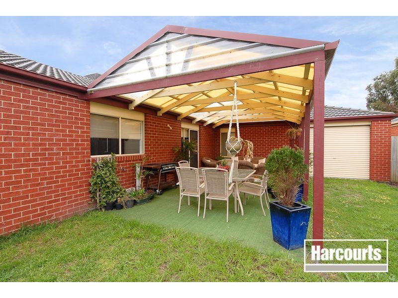 9 Clifton Park Drive, Carrum Downs VIC 3201