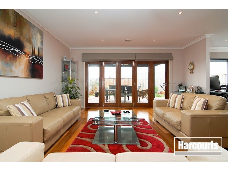 70 Malua Circuit, Sandhurst VIC 3977