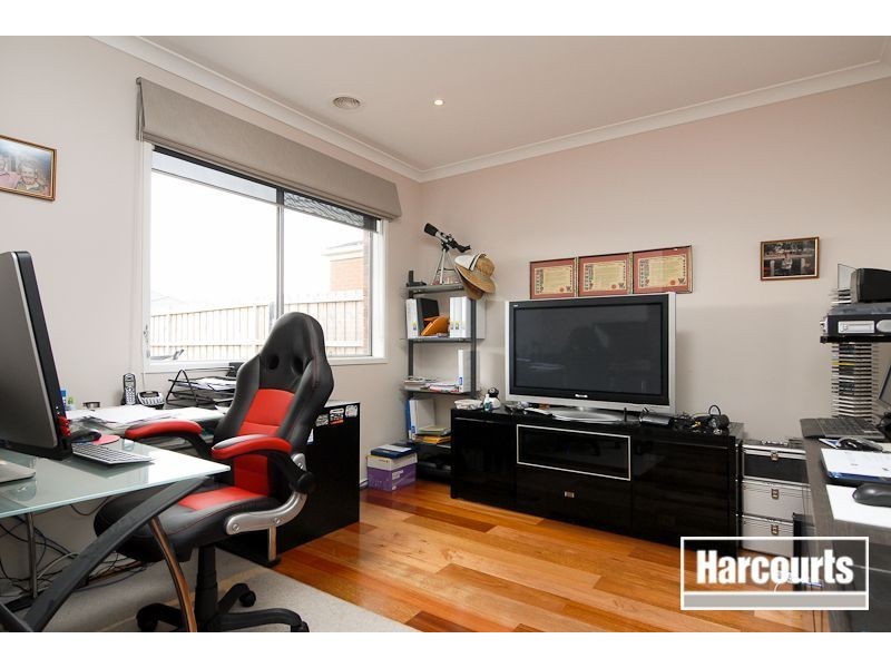 70 Malua Circuit, Sandhurst VIC 3977
