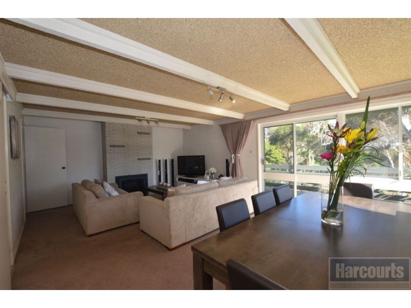 12 Fenton Crescent, Frankston South VIC 3199