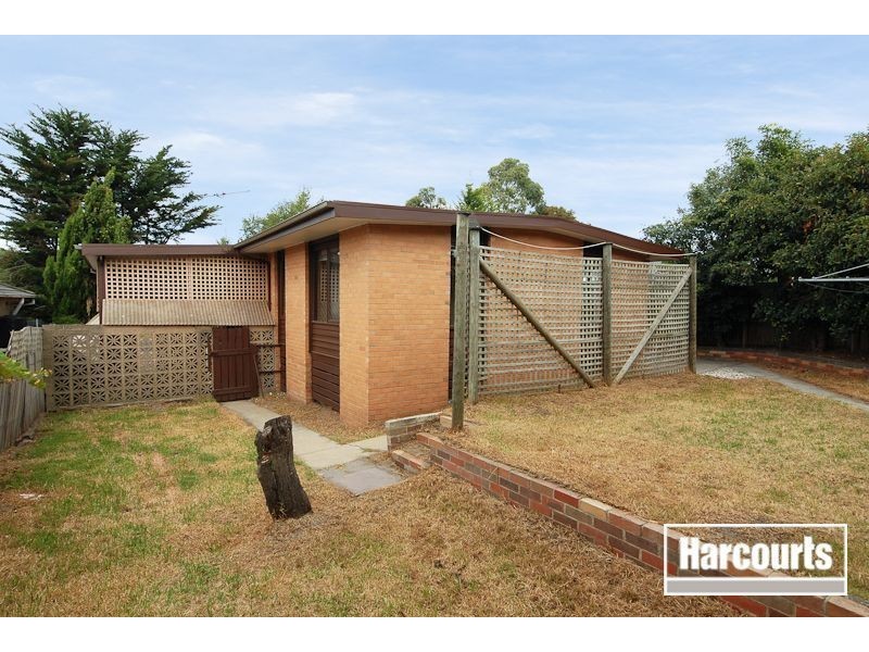 130 Tamarisk Drive, Frankston North VIC 3200