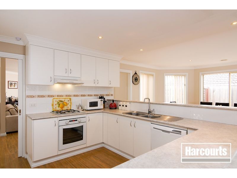 9 Arkley Close, Skye VIC 3977