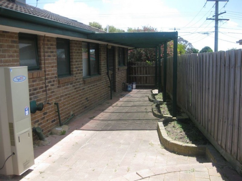 34 Greenwood Drive, Carrum Downs VIC 3201