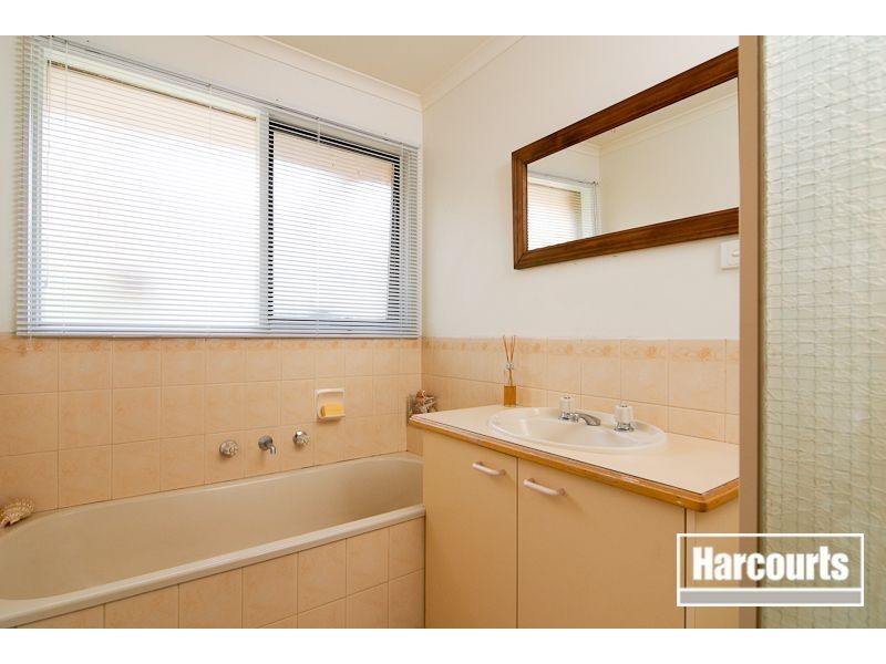 17 Mannagum Court, Carrum Downs VIC 3201