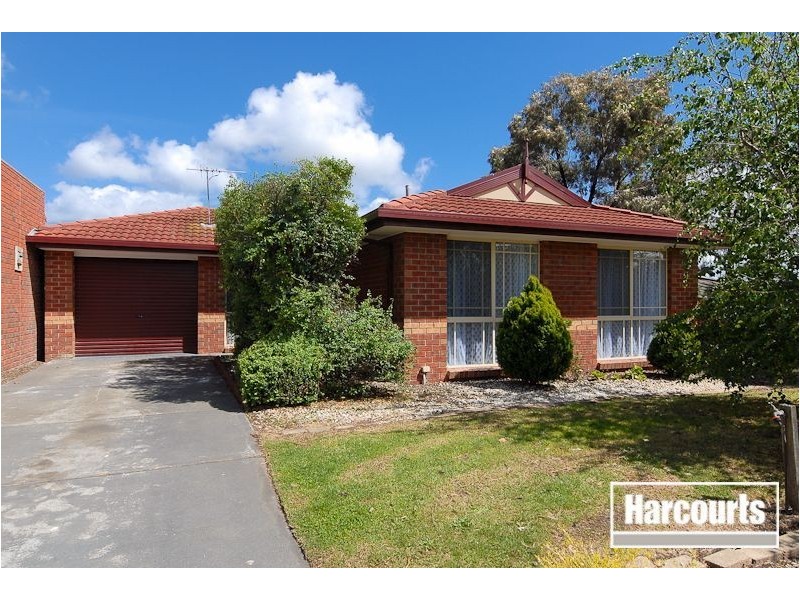 13 Orama Avenue, Carrum Downs VIC 3201