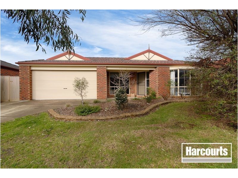 14 Captain Cook Close, Skye VIC 3977