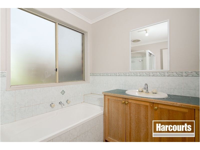 14 Captain Cook Close, Skye VIC 3977
