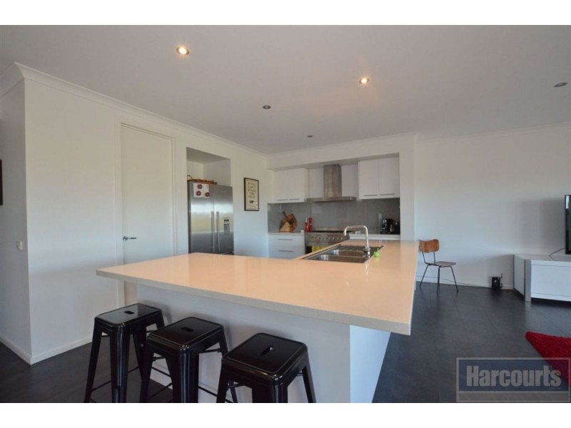 32 Ethereal Way, Sandhurst VIC 3977