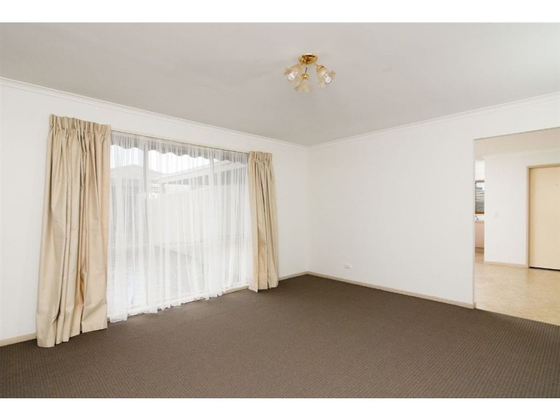44 Carrington Crescent, Carrum Downs VIC 3201