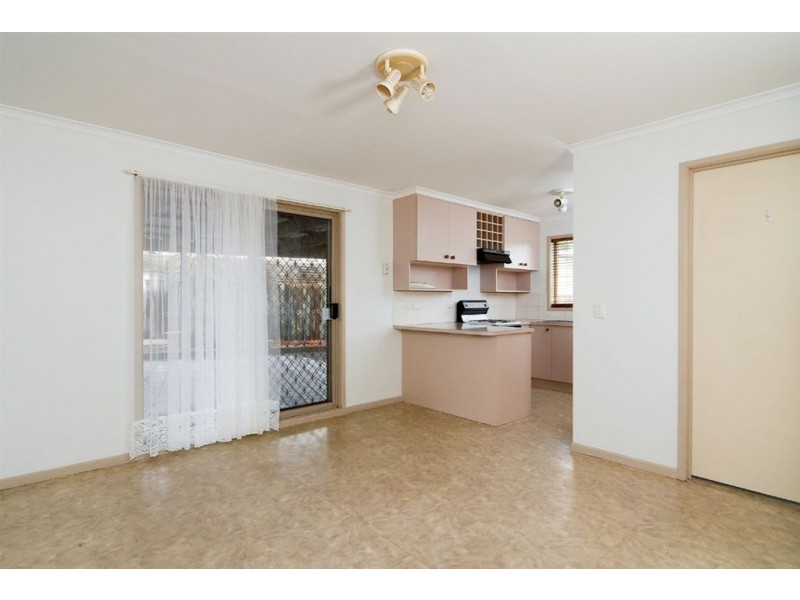 44 Carrington Crescent, Carrum Downs VIC 3201