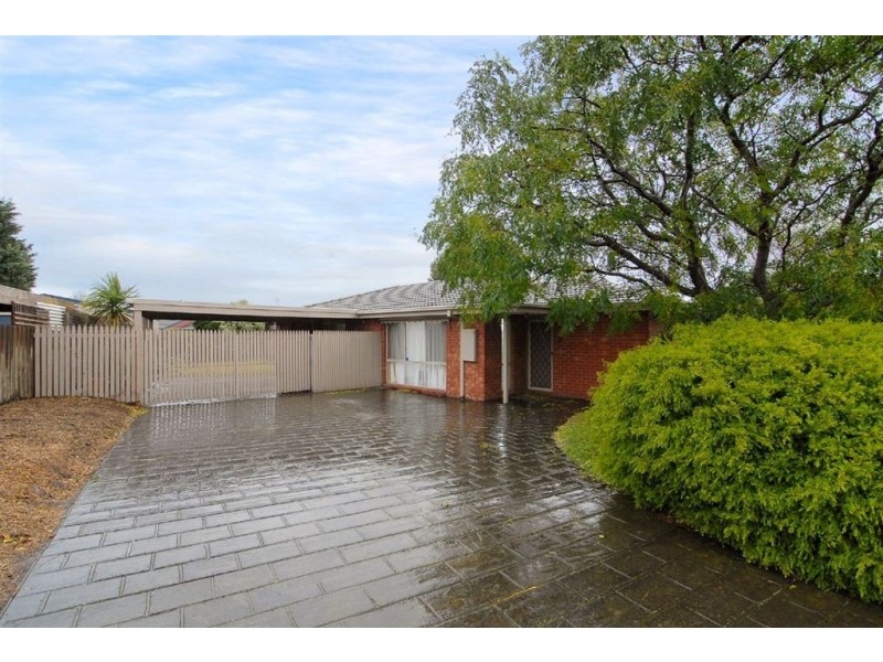 44 Carrington Crescent, Carrum Downs VIC 3201