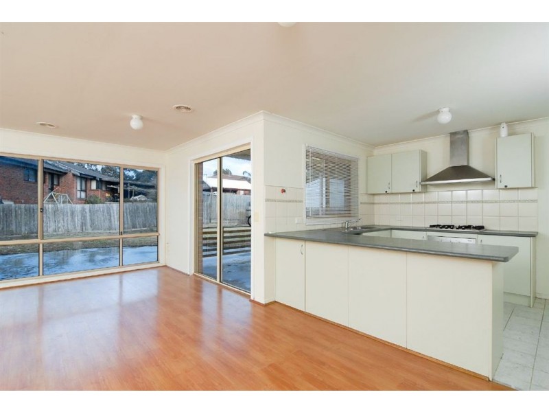 13 Minka Court, Skye VIC 3977