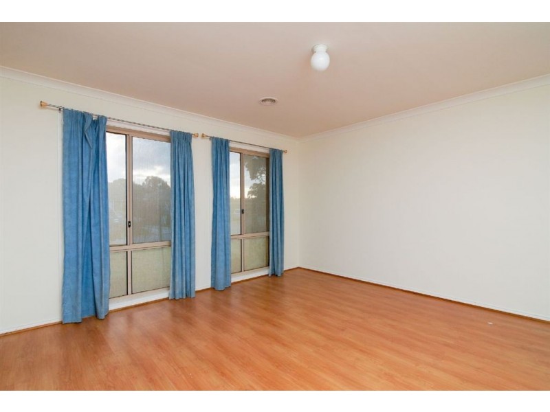 13 Minka Court, Skye VIC 3977