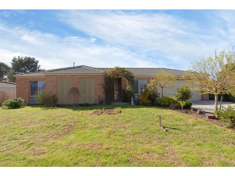 13 Minka Court, Skye VIC 3977