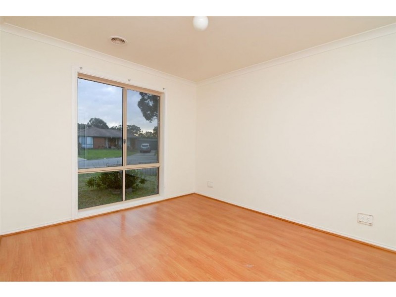 13 Minka Court, Skye VIC 3977