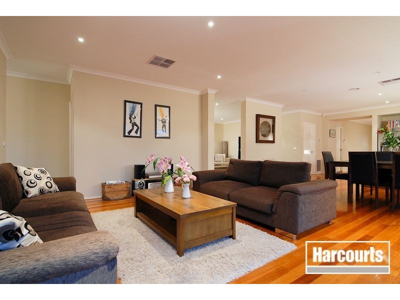 1 Wodalla Circuit, Sandhurst VIC 3977