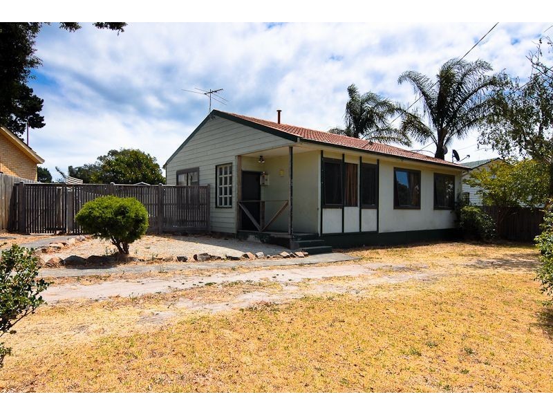 14 Longleaf Street, Frankston North VIC 3200