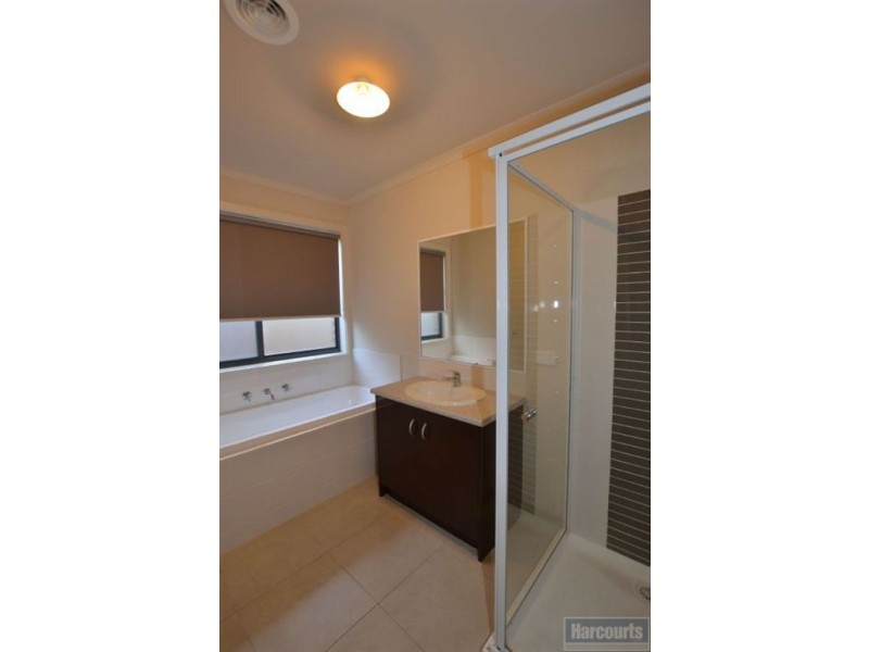 12 Myhaven Circuit, Carrum Downs VIC 3201