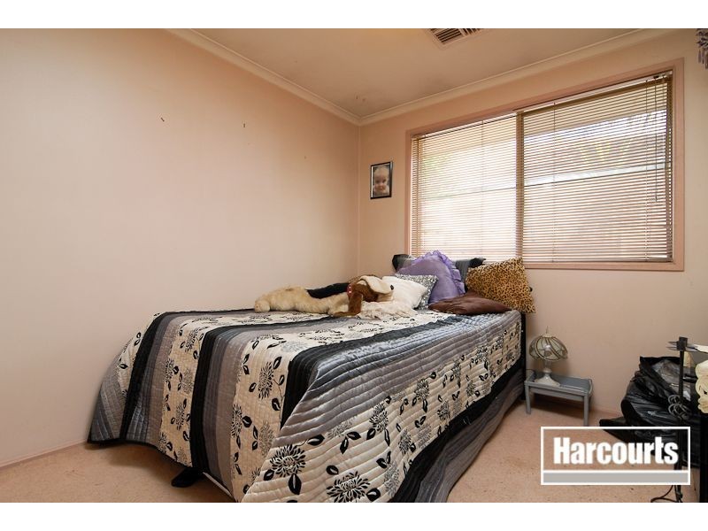 2 Alter Court, Skye VIC 3977