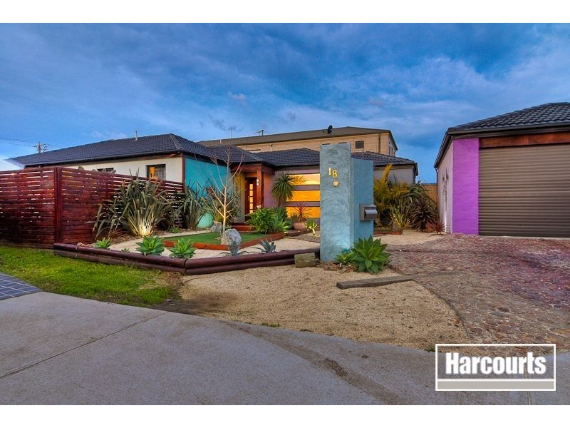 18 Garnet Close, Skye VIC 3977