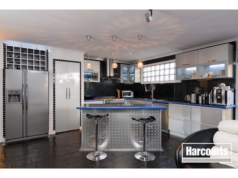 18 Garnet Close, Skye VIC 3977