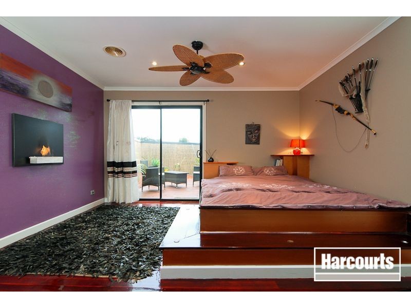 18 Garnet Close, Skye VIC 3977