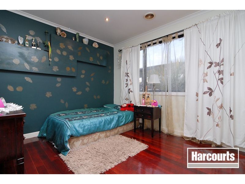 18 Garnet Close, Skye VIC 3977