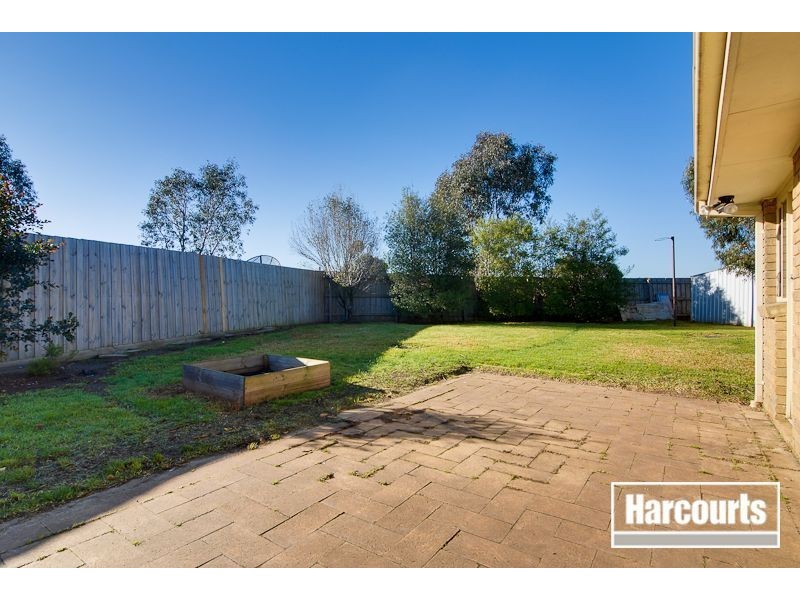 12 Strathearn Court, Carrum Downs VIC 3201