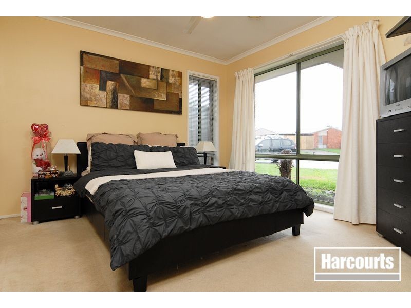 1 Marshall Close, Carrum Downs VIC 3201