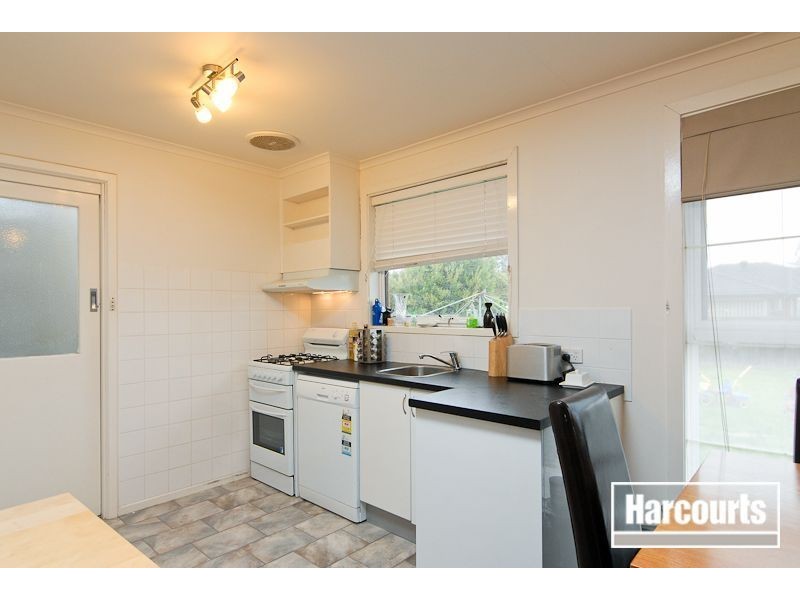 8 Selsey Street, Seaford VIC 3198