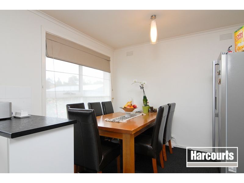 8 Selsey Street, Seaford VIC 3198