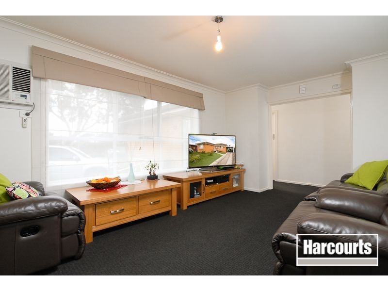 8 Selsey Street, Seaford VIC 3198