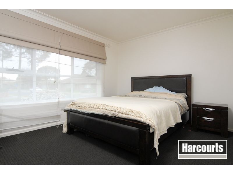 8 Selsey Street, Seaford VIC 3198