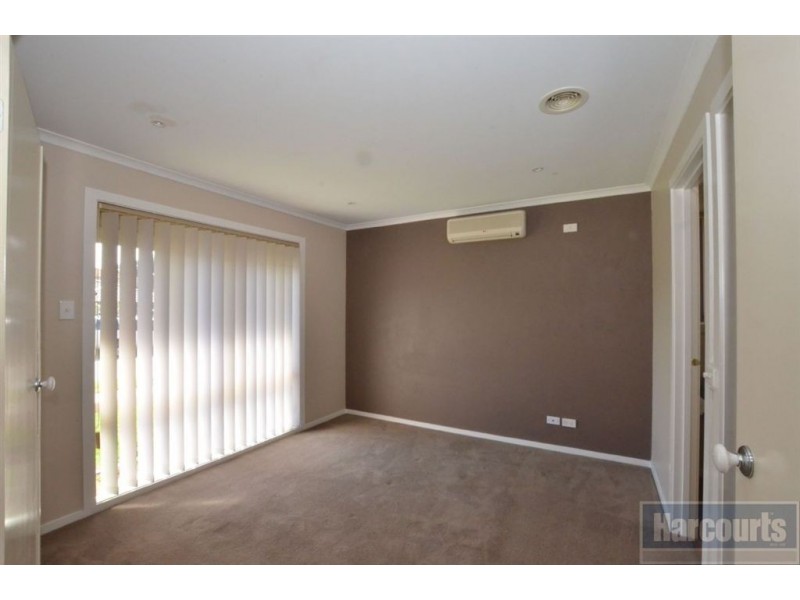 102 Oberon Drive, Carrum Downs VIC 3201
