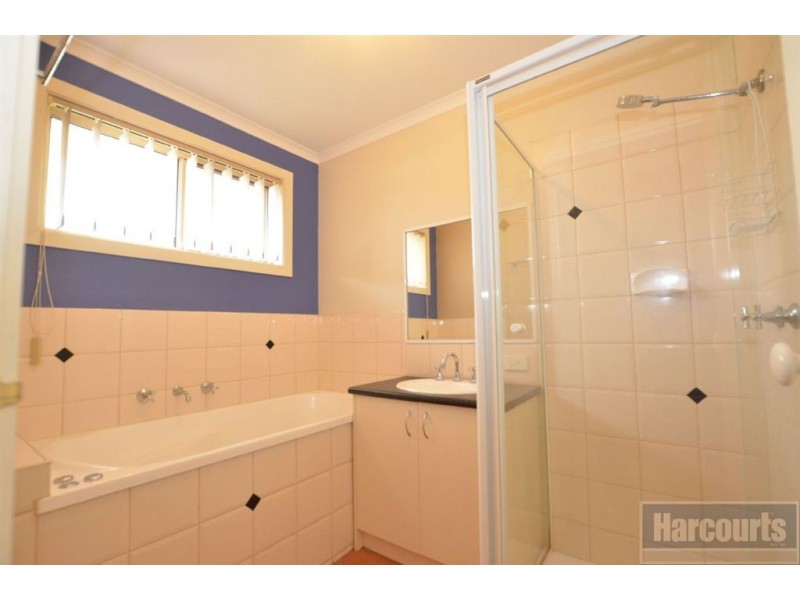 102 Oberon Drive, Carrum Downs VIC 3201