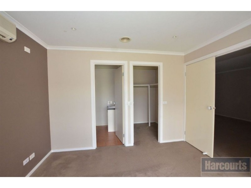 102 Oberon Drive, Carrum Downs VIC 3201
