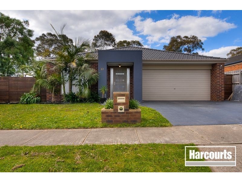 37 Chardonnay Drive, Skye VIC 3977