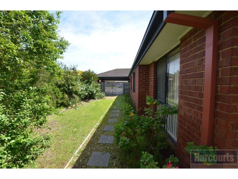 7 Gum Vista Walk, Skye VIC 3977