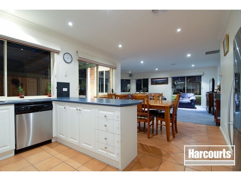28 Victory Way, Carrum Downs VIC 3201