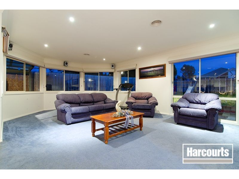 28 Victory Way, Carrum Downs VIC 3201