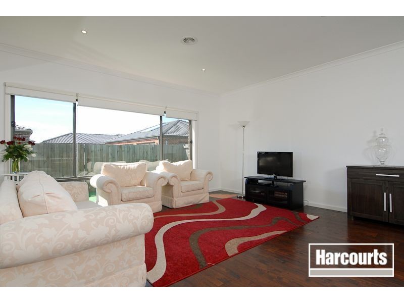 12 Dalray Street, Sandhurst VIC 3977