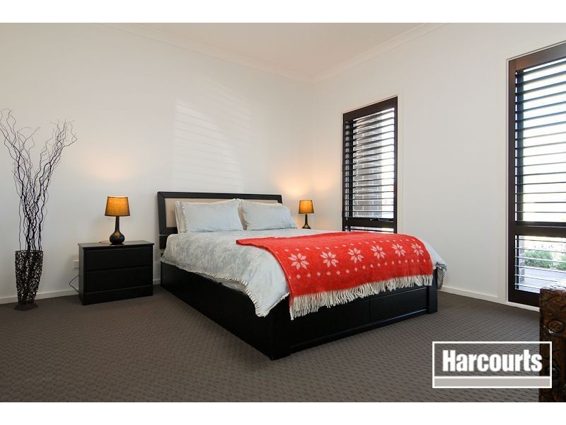 12 Dalray Street, Sandhurst VIC 3977