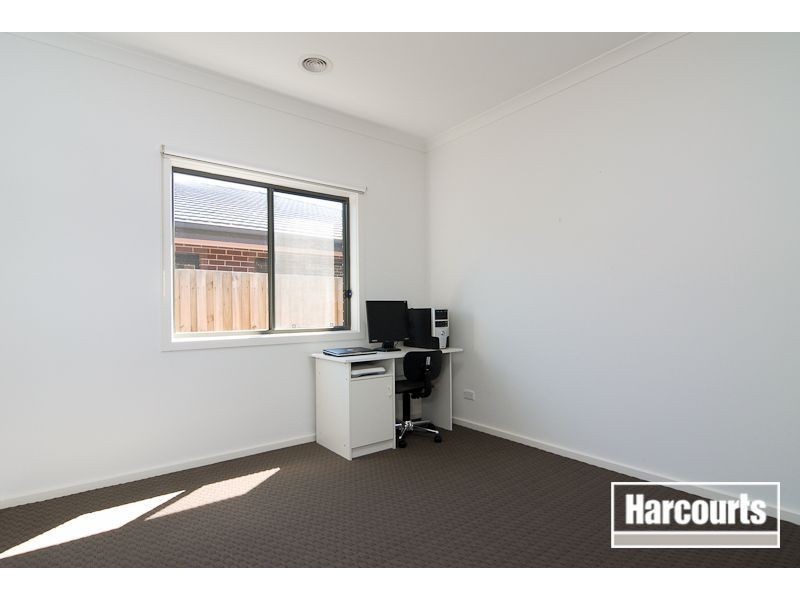 12 Dalray Street, Sandhurst VIC 3977