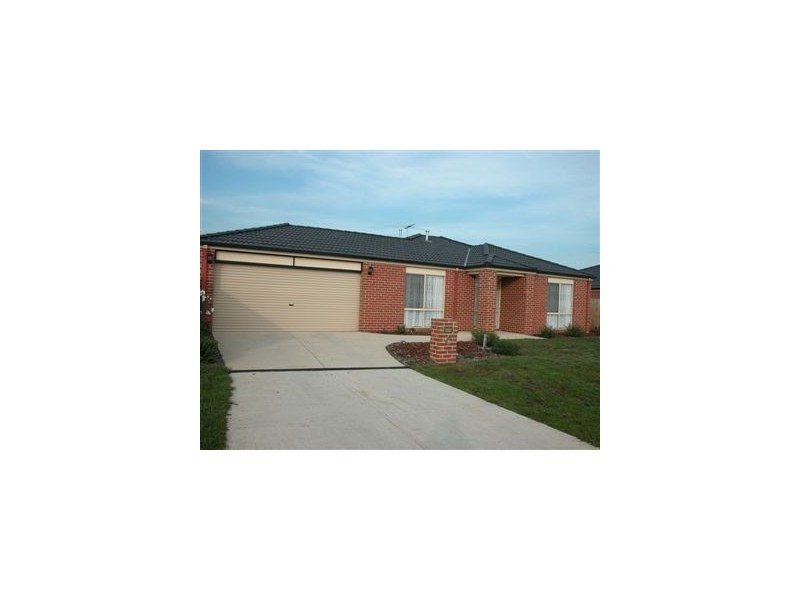 2 Kincaid Ave, Skye VIC 3977