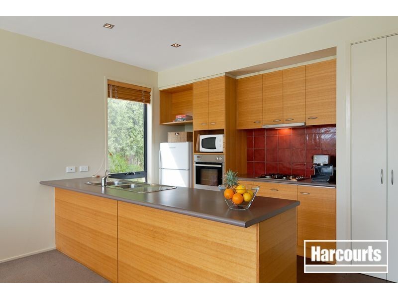 29 Barton Drive, Sandhurst VIC 3977